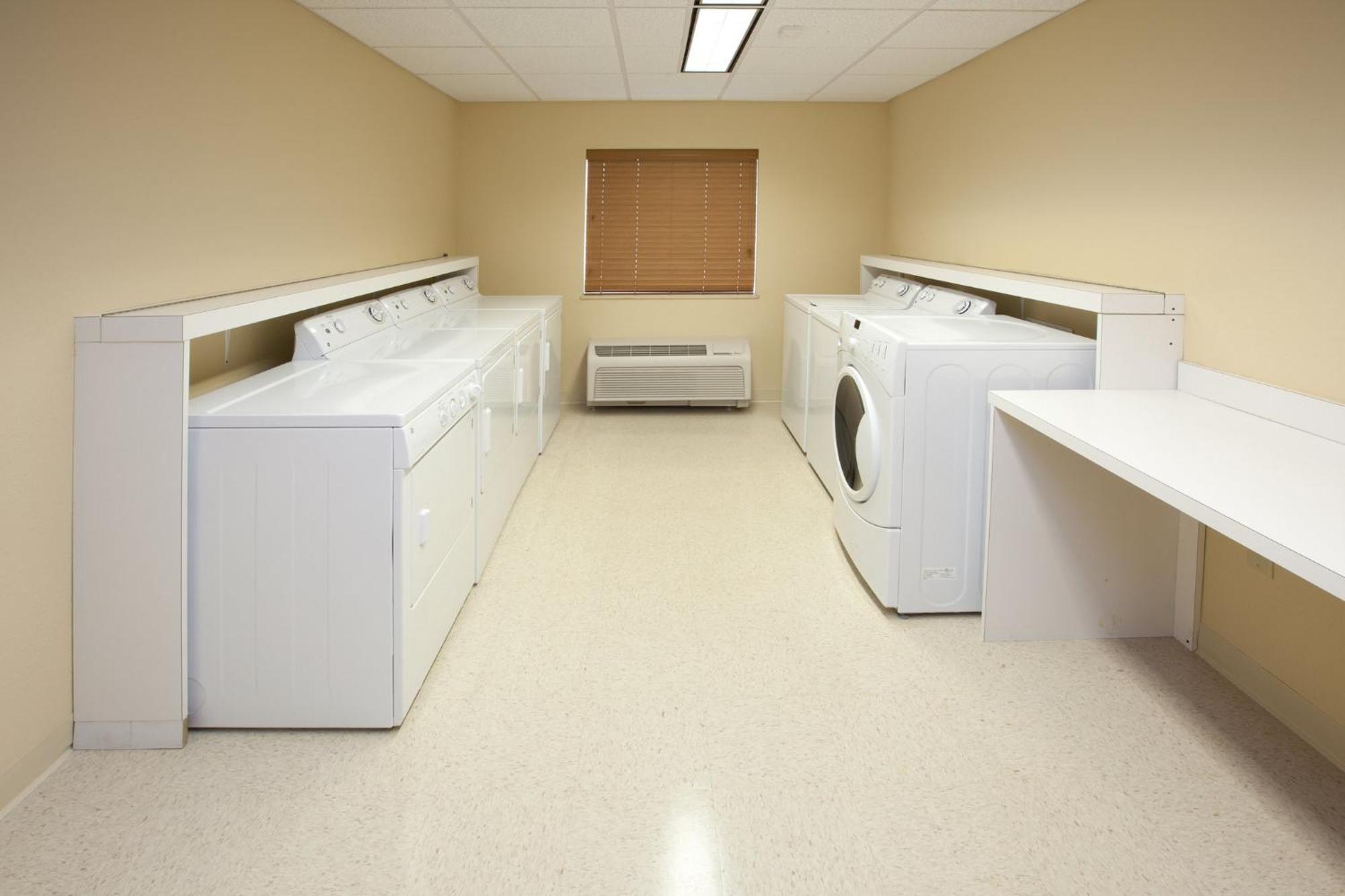 Candlewood Suites Indianapolis East By Ihg Extérieur photo