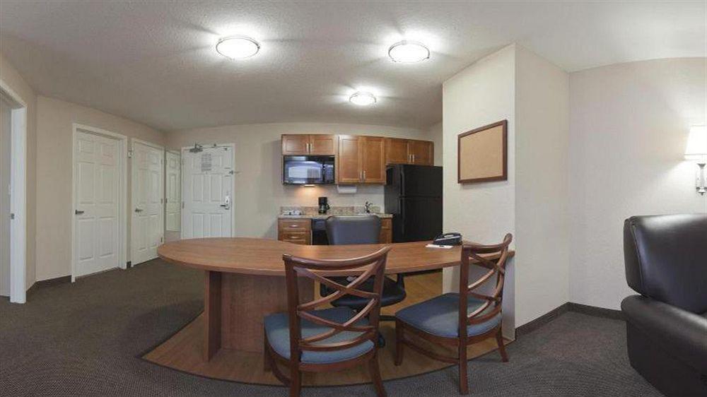 Candlewood Suites Indianapolis East By Ihg Extérieur photo
